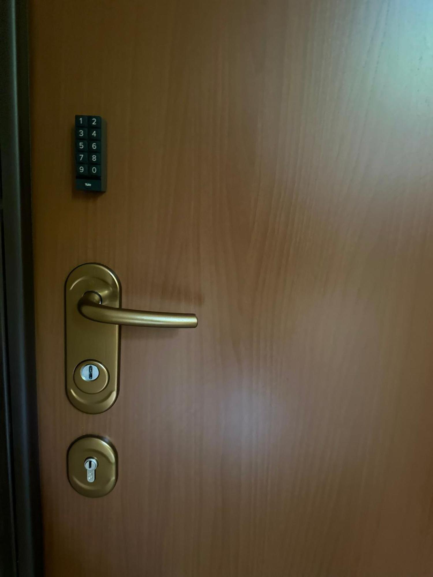 Montenapoleone A 500 Mt Da San Siro Frühstückspension Mailand