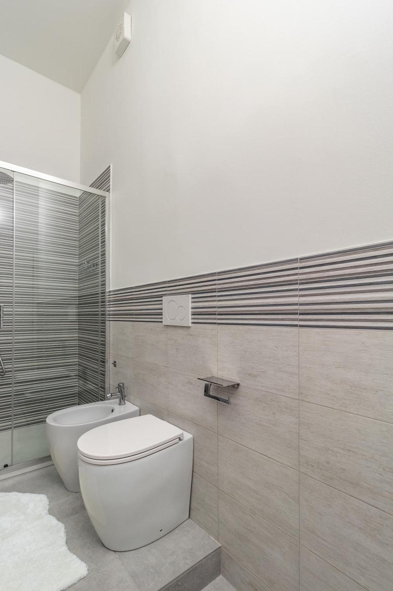 Via Lecco 6 Apartamento *