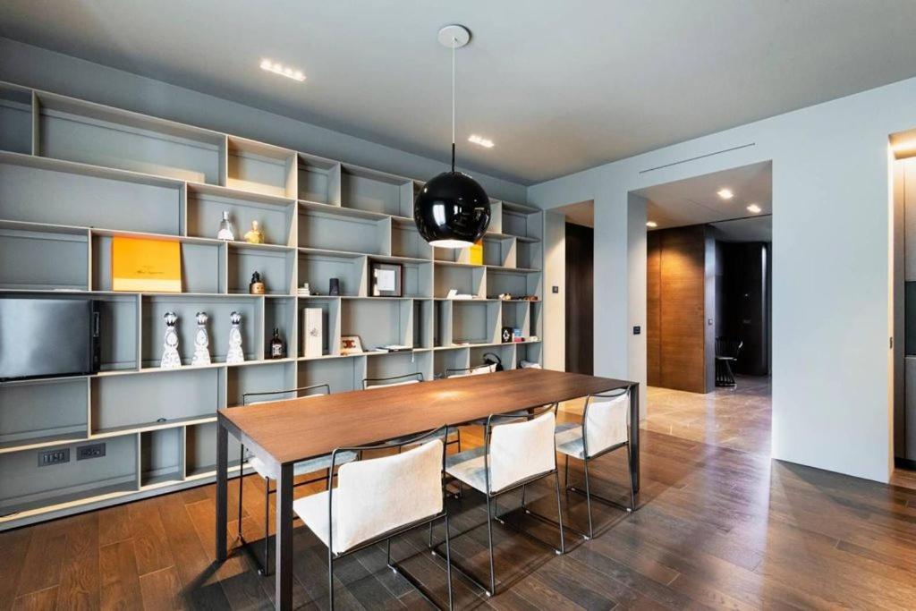 California Luxury Apartment
