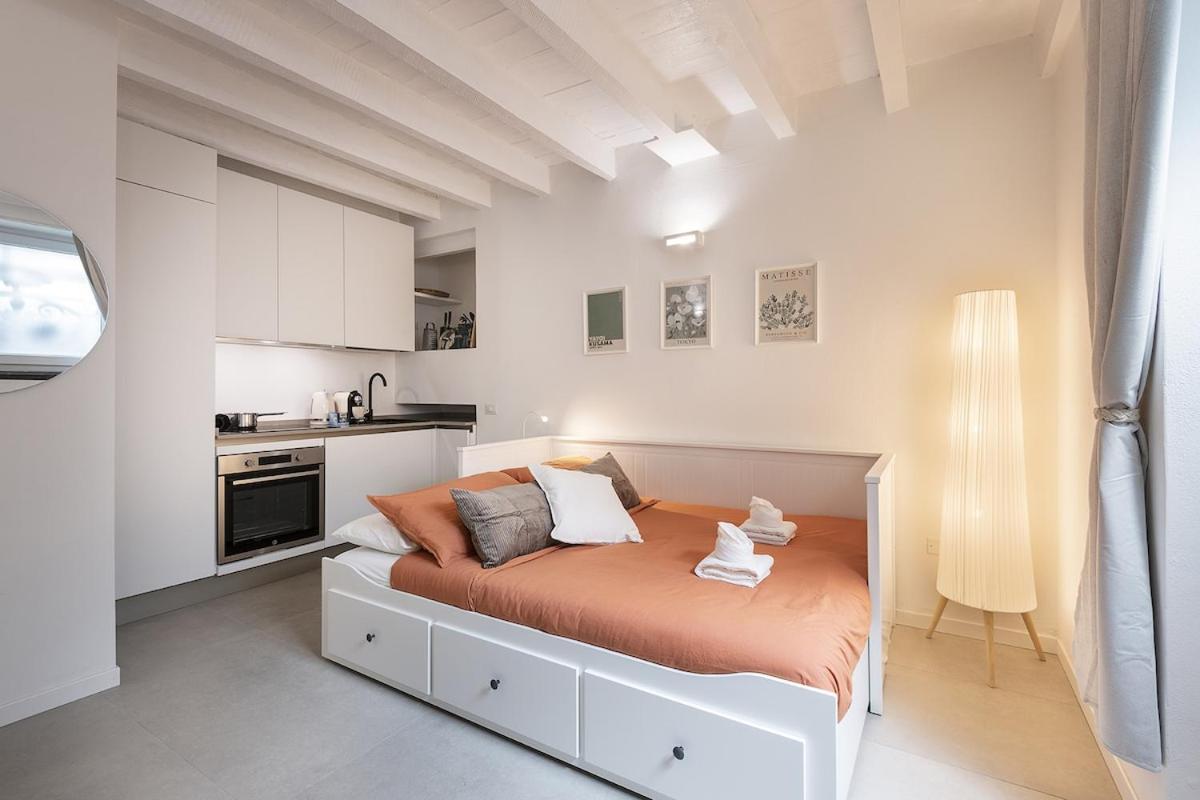 2 Bedrooms De Angeli - 20 Minuti Dal Salone Del Mobile Apartment Mailand