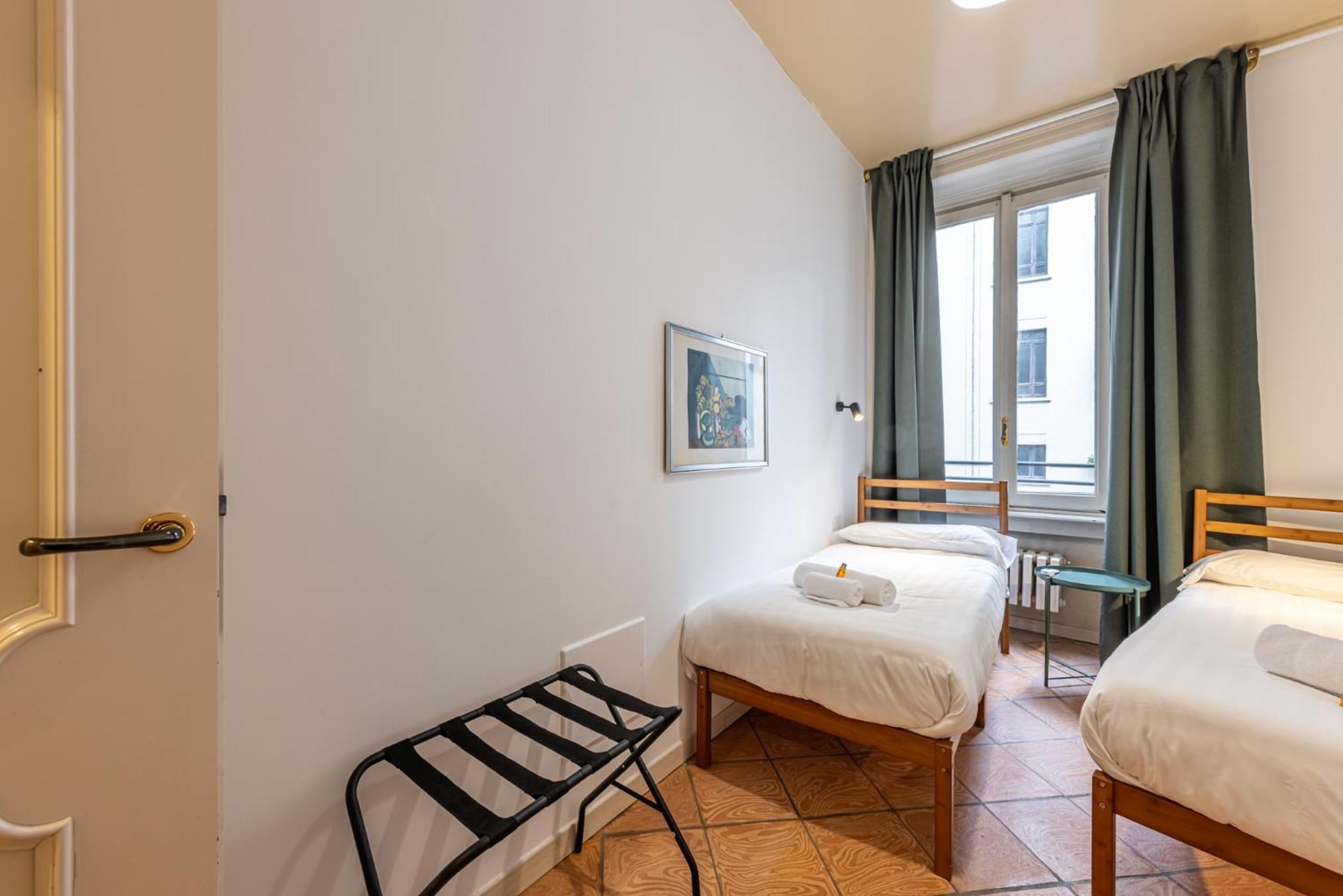 Apartment Vigentina 2bedroom Next To Metro Milan