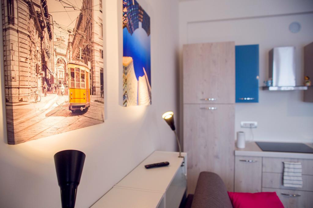 Loreto - Colorful Studio Apartamento