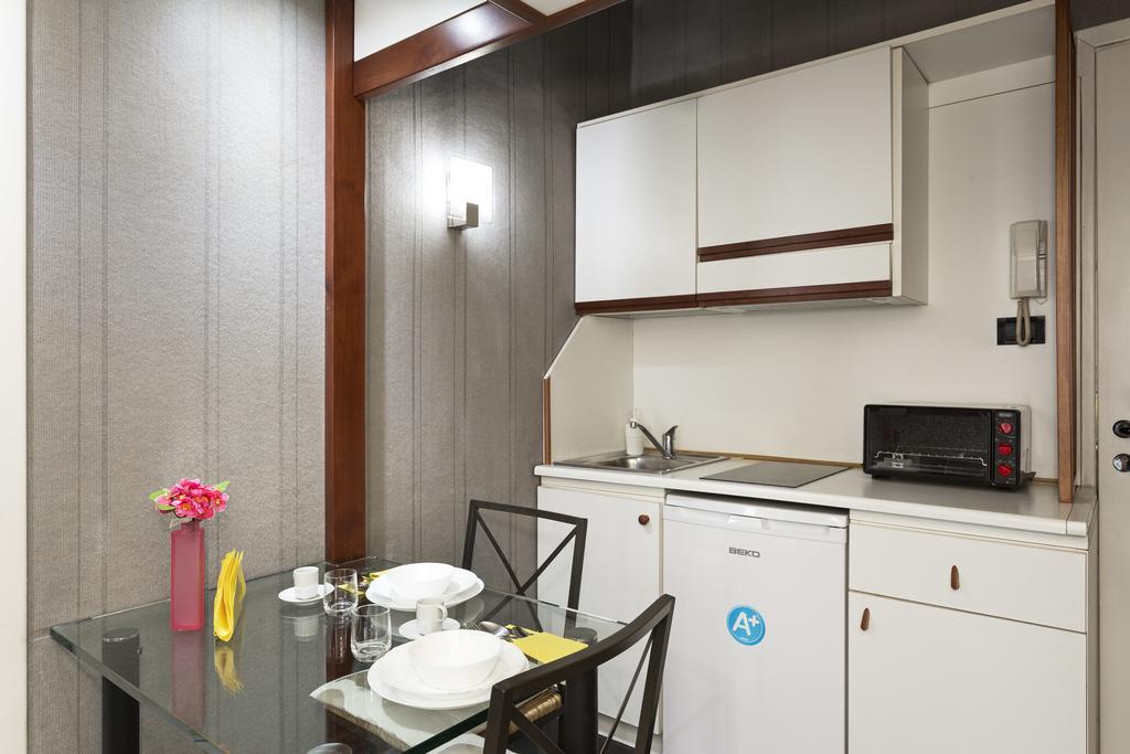 Easy Apartment