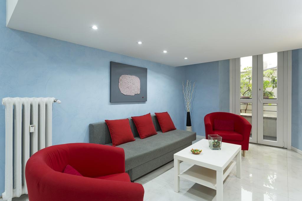 Easy Apartment