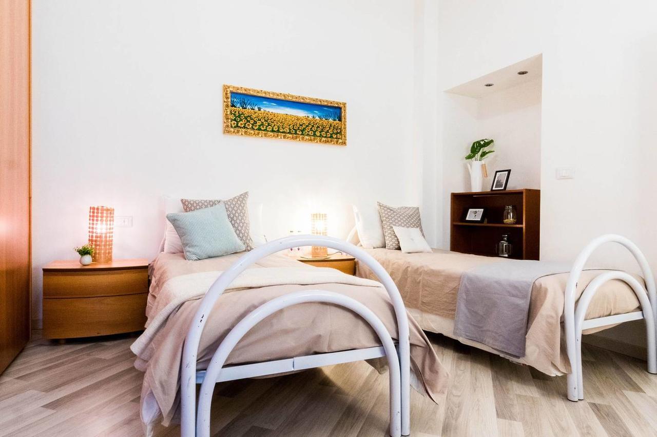 Hintown Submarine's Apartment