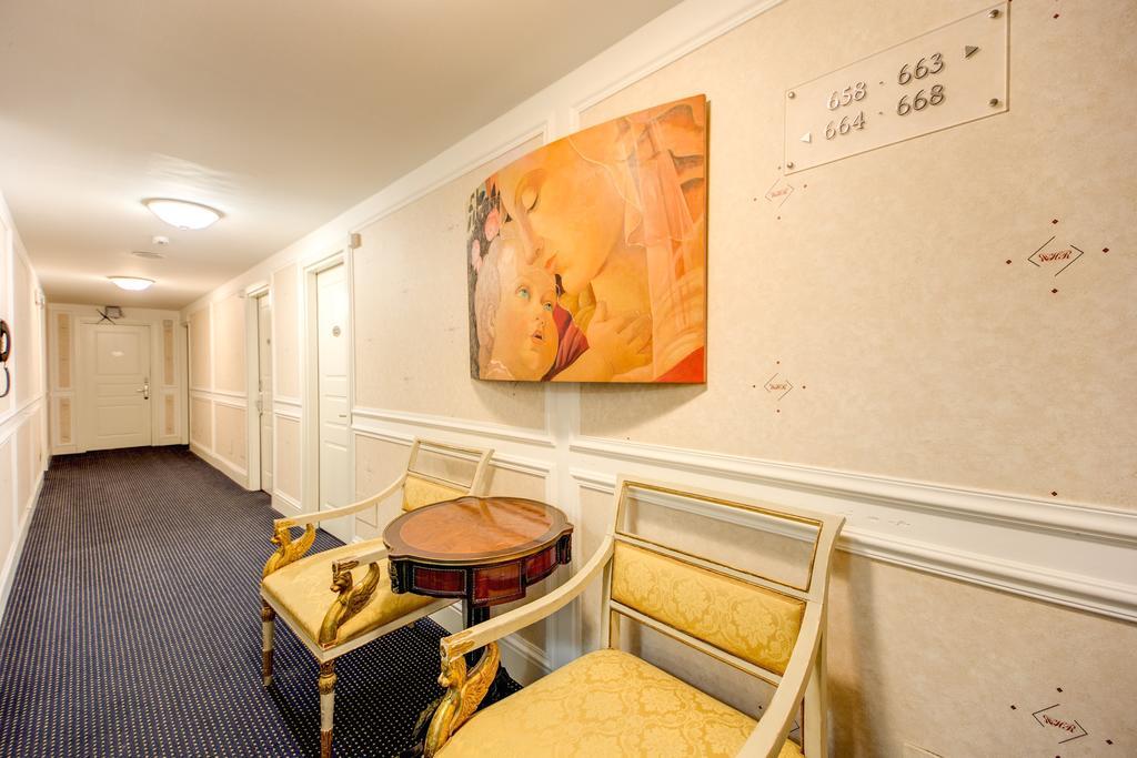 Hotel Romana 4*