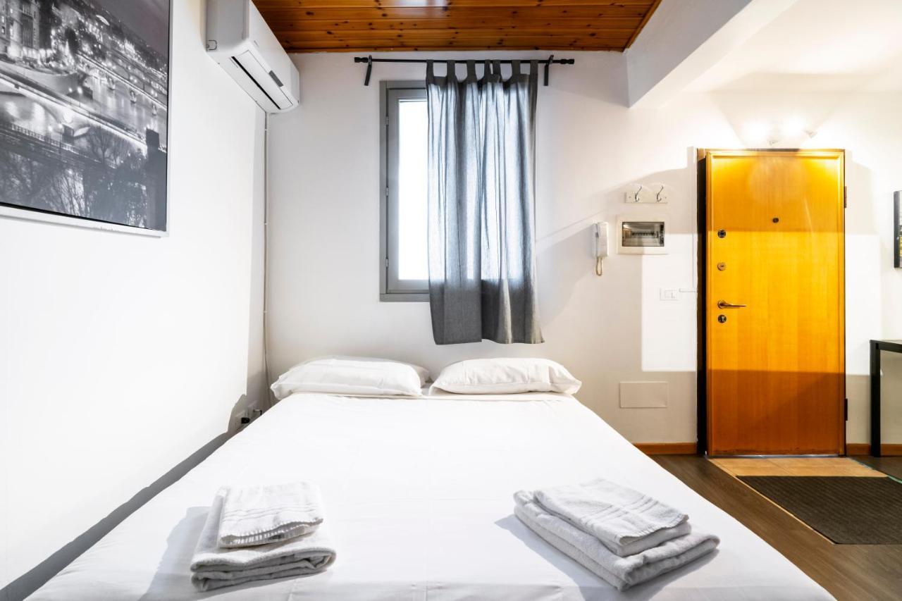 Apartment Cadorna Center Studio-by Flatscollection Mailand