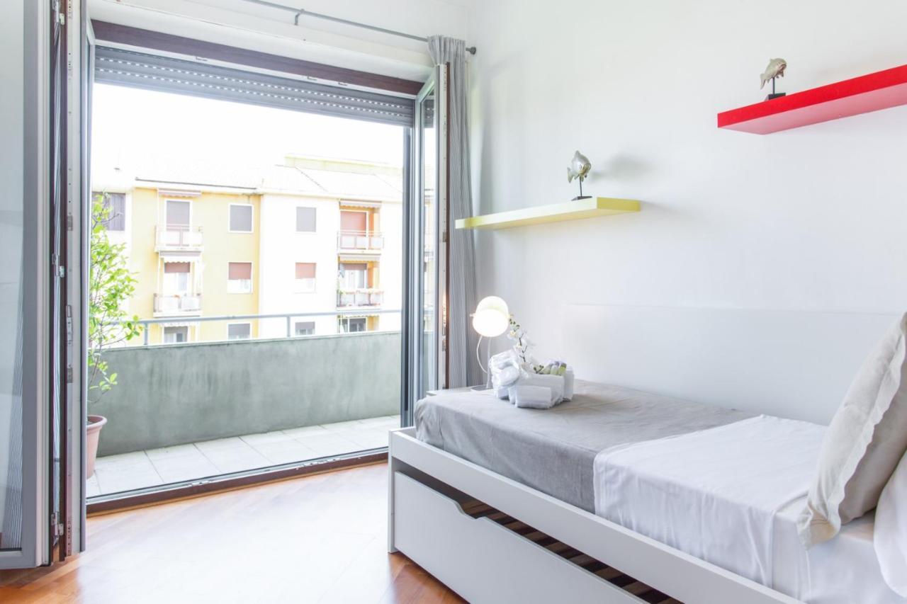 Suitelowcost Stilicone *