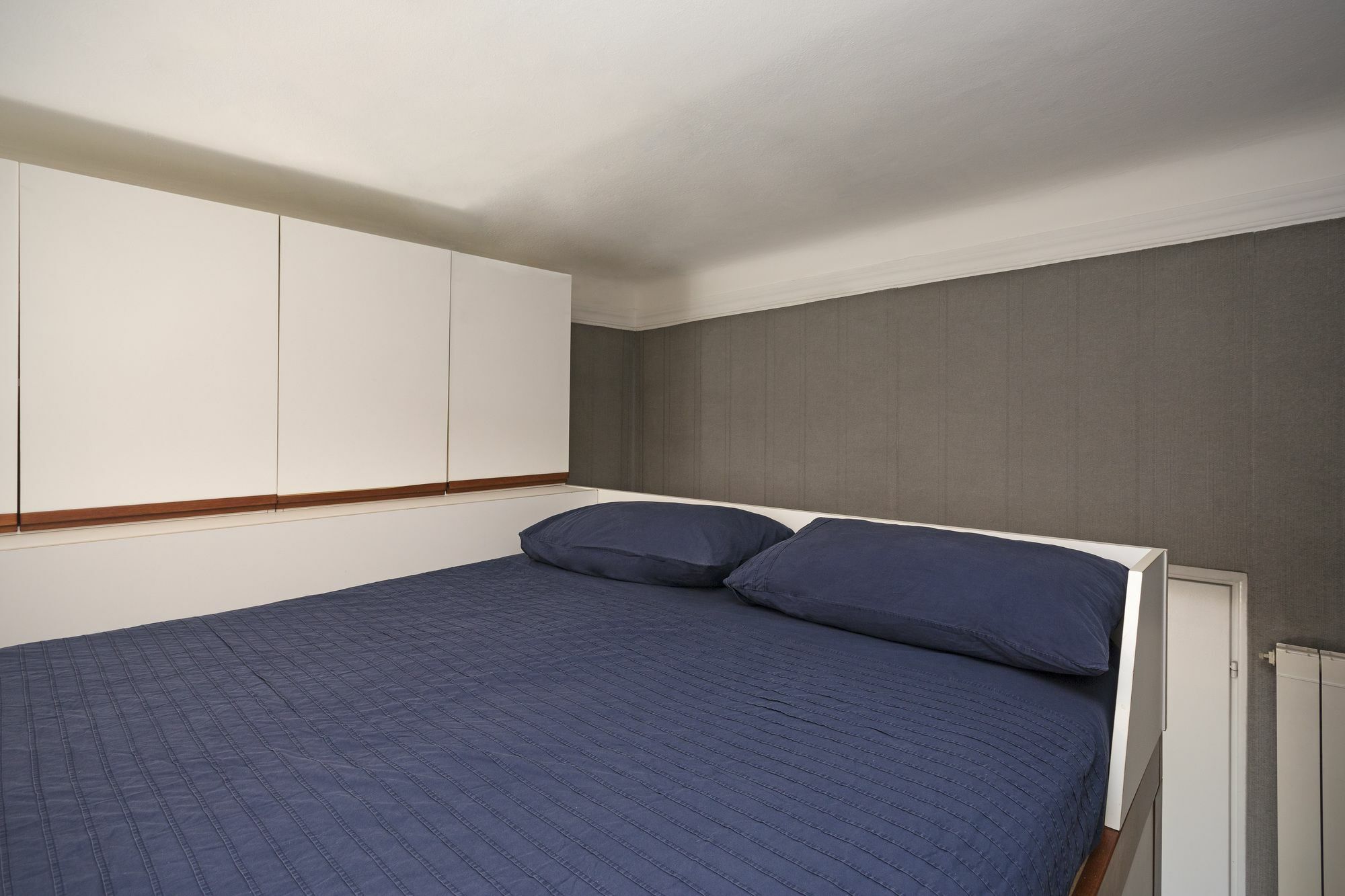Easy Apartment