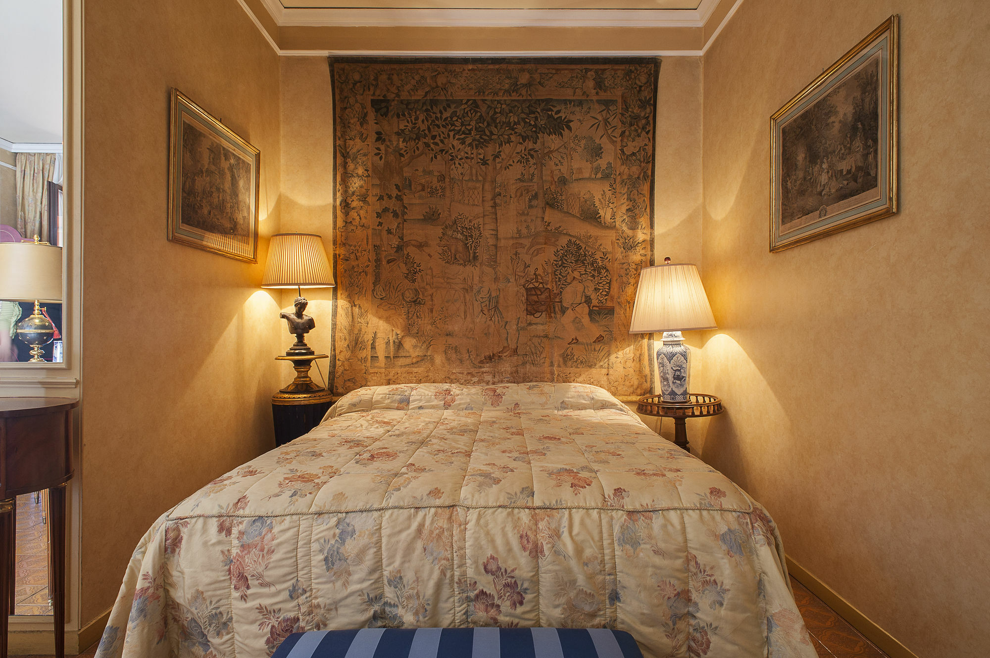 Rentclass - Faust Apartment Mailand