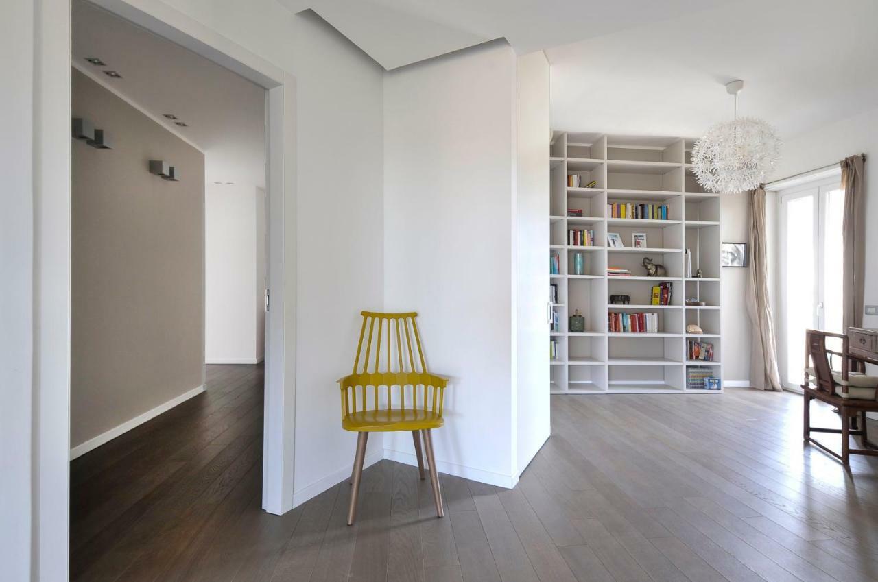 Apartment Lush Contemporary Flat Mailand