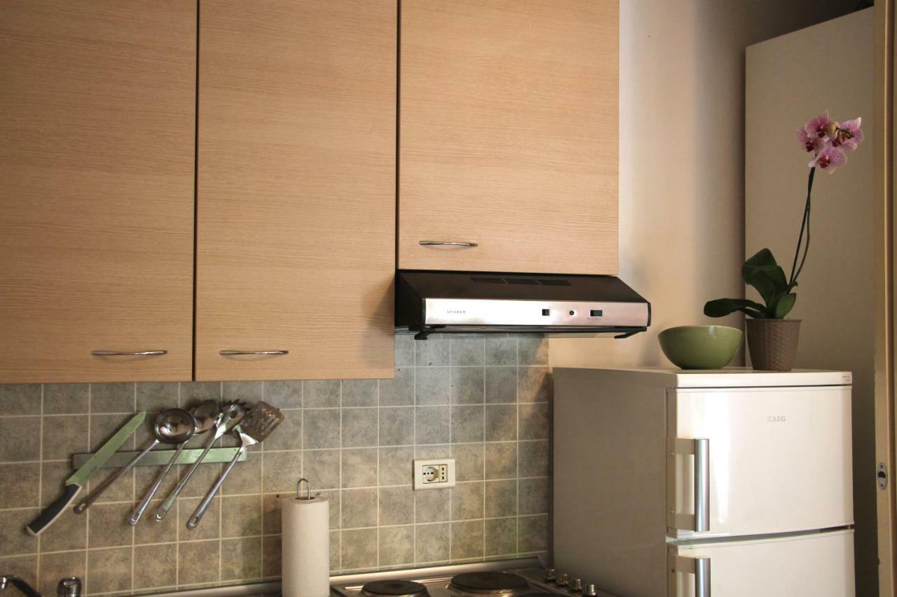 Basement Turati 3 -consulates District Apartamento