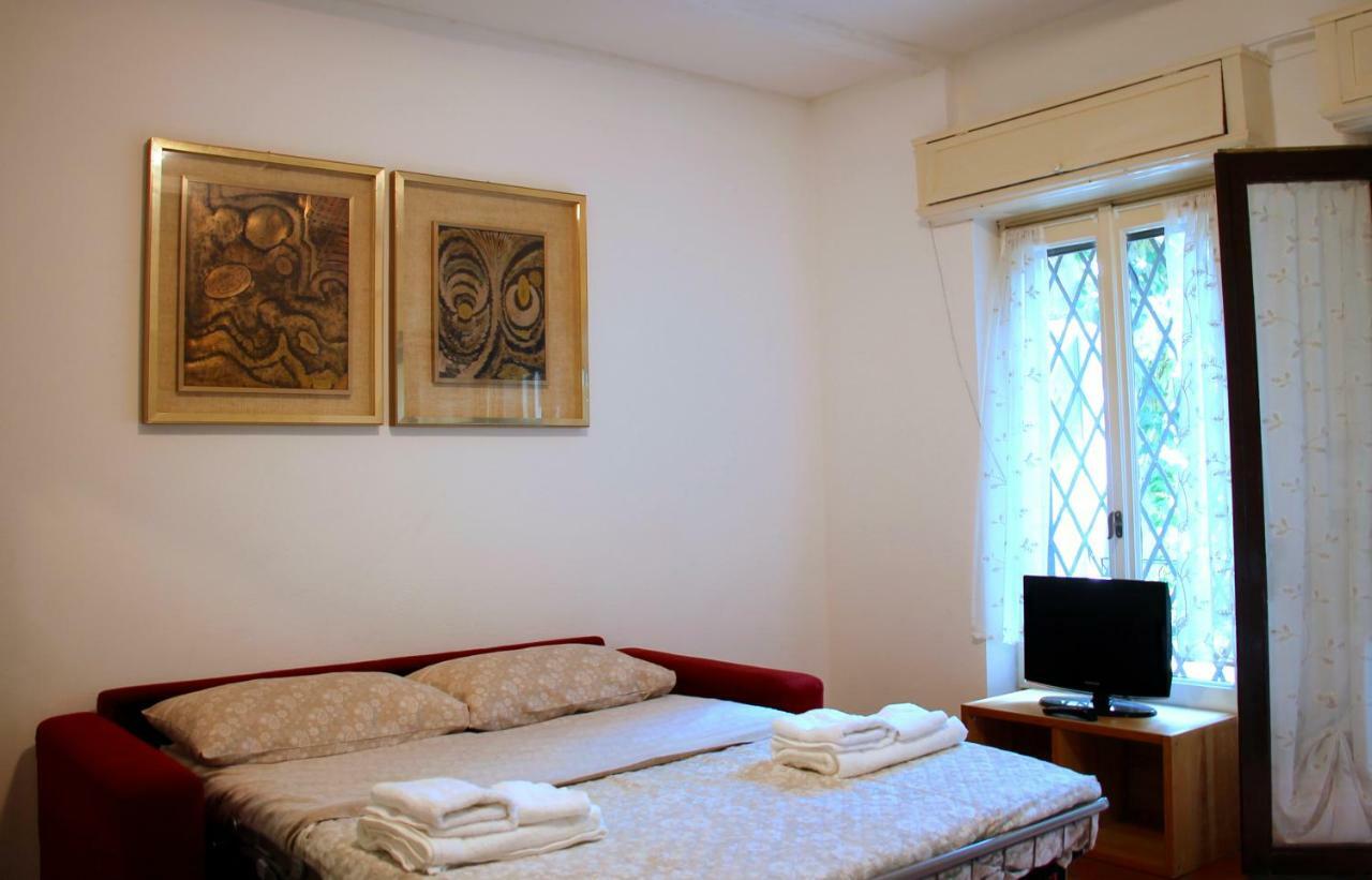 Apartamento Basement Turati 3 -consulates District *