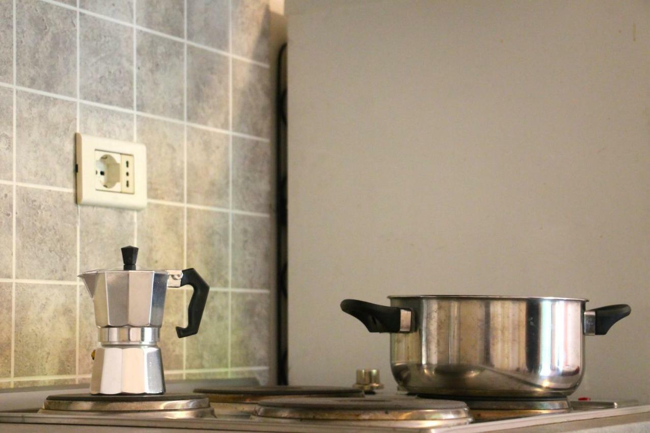 Basement Turati 3 -consulates District Apartamento *