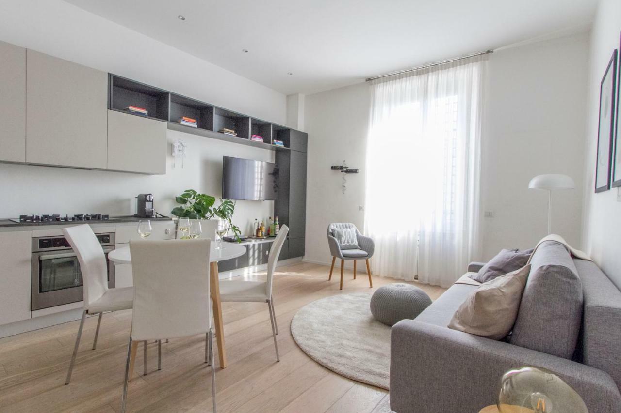 Luxury And Spacious Apartment Mailand