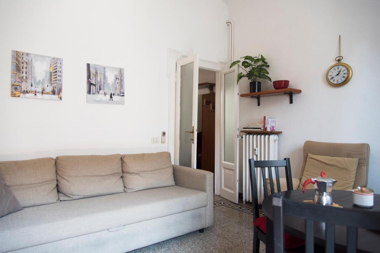 Peaceful Court In Shopping District Apartment *