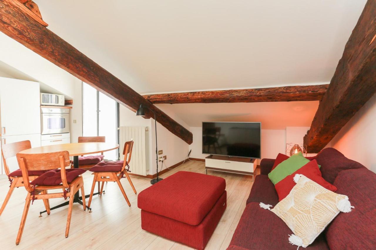 Apartment The Best Rent - Cozy Attic With View Mailand