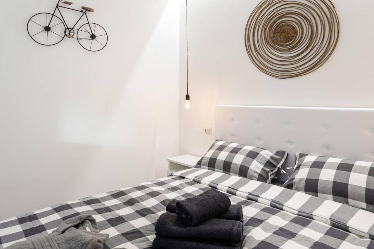 Modern And New Flat In Duomo Area Mailand