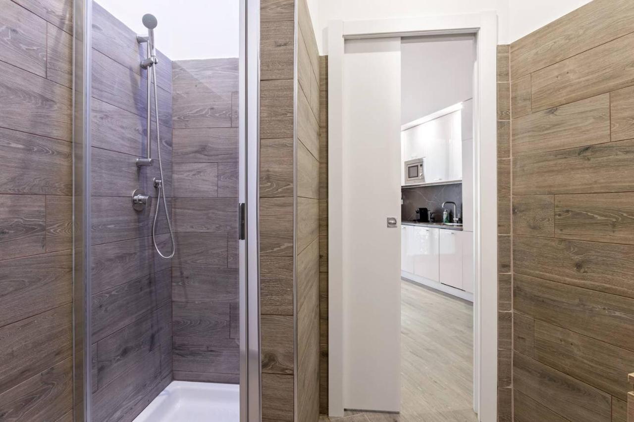 Modern And New Flat In Duomo Area Apartment *