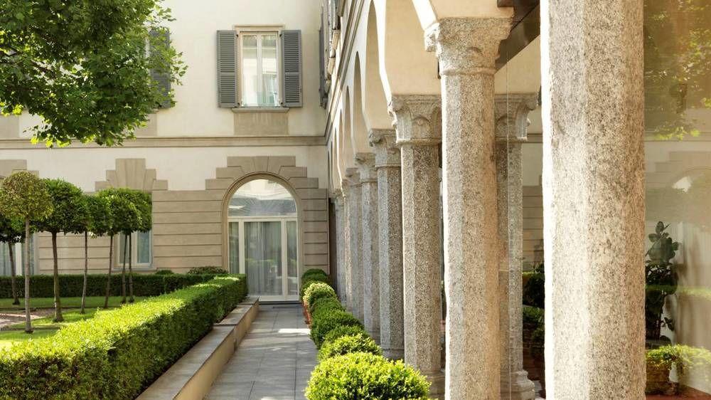 Four Seasons Hotel 5*