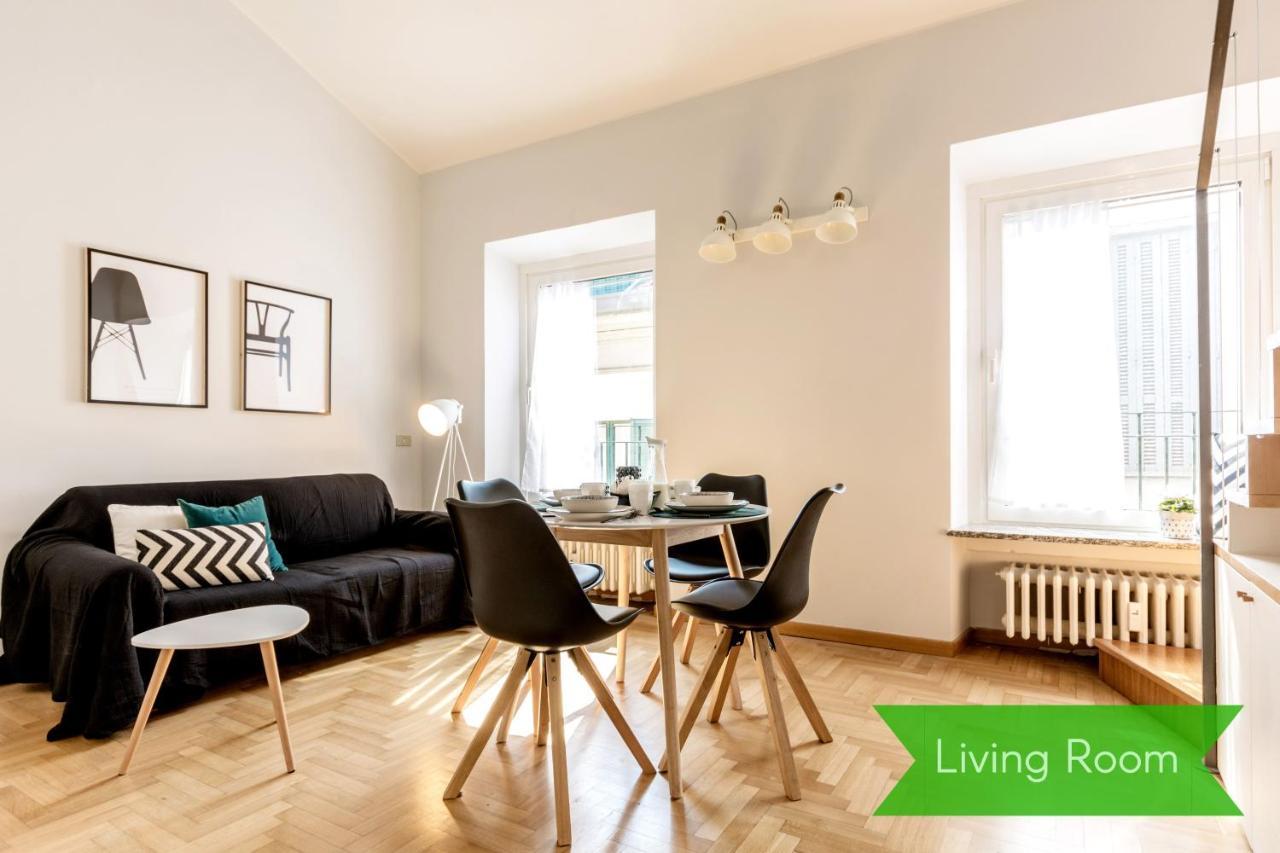 Modern Simplicity In Centre Apartment Mailand